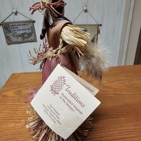 Cornstalk Doll Sculpture - Picture 4 of 4